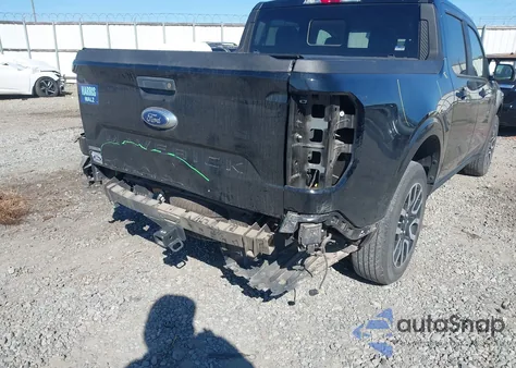 2023 Ford Maverick Lariat z USA, uszkodzony, nr VIN 3FTTW8E36PRA33026